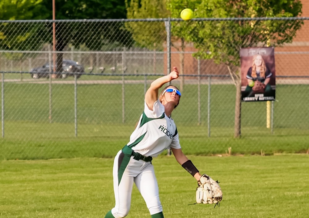 R-P softball player