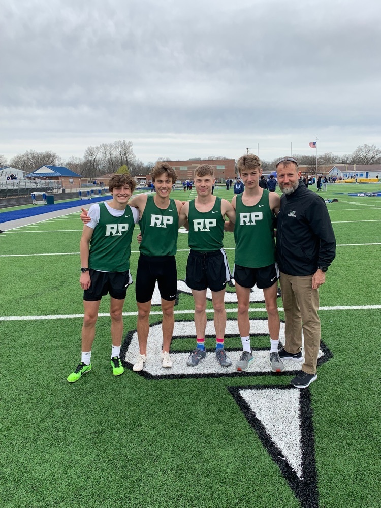 City Meet Champions in the 4x800 Relay